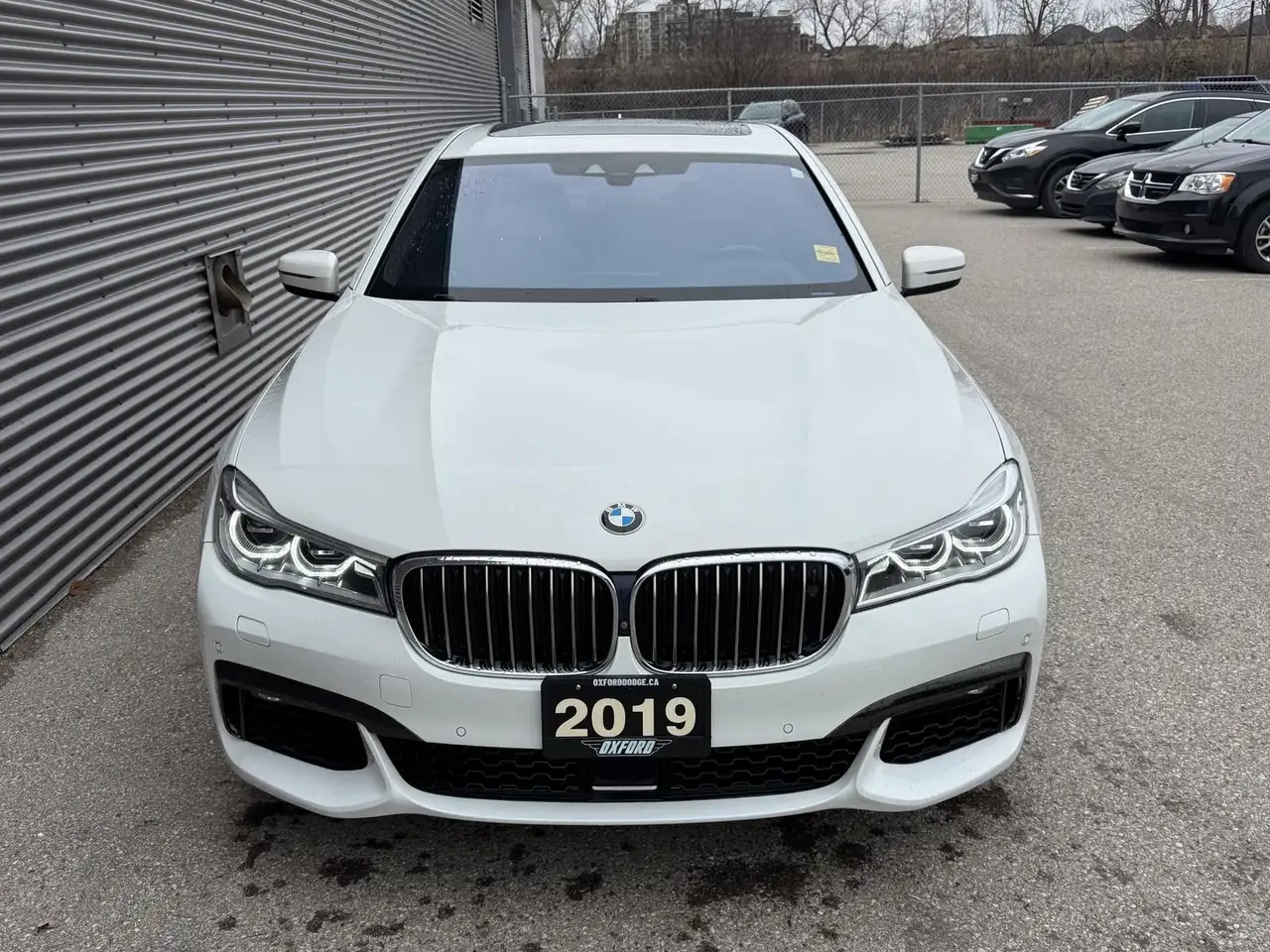 BMW 7 Series снимка BMW 7 Series
