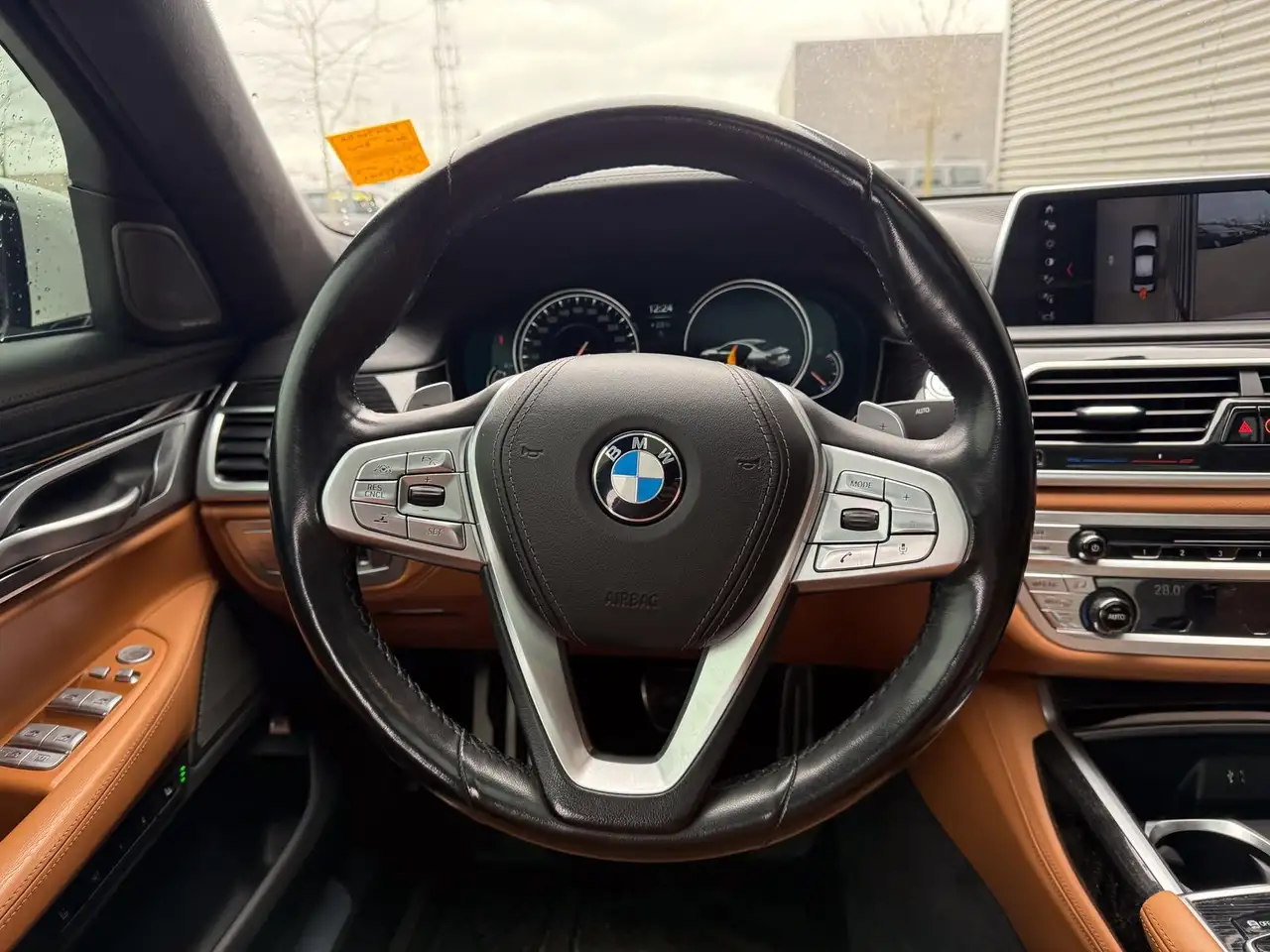 BMW 7 Series снимка BMW 7 Series