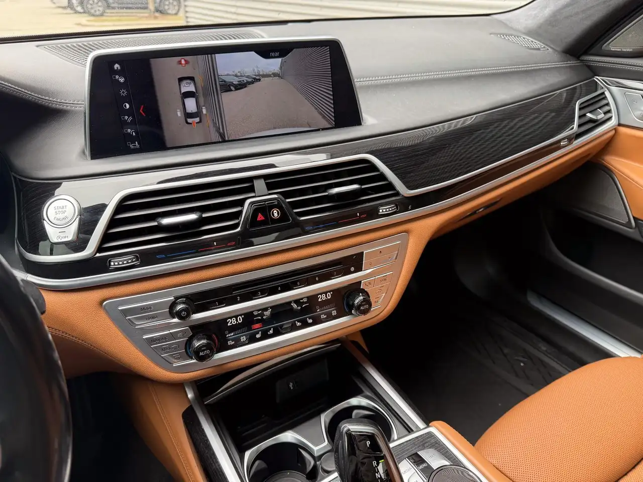 BMW 7 Series снимка BMW 7 Series