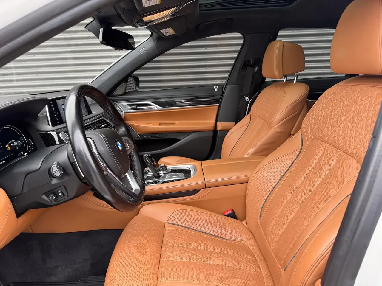 BMW 7 Series снимка BMW 7 Series
