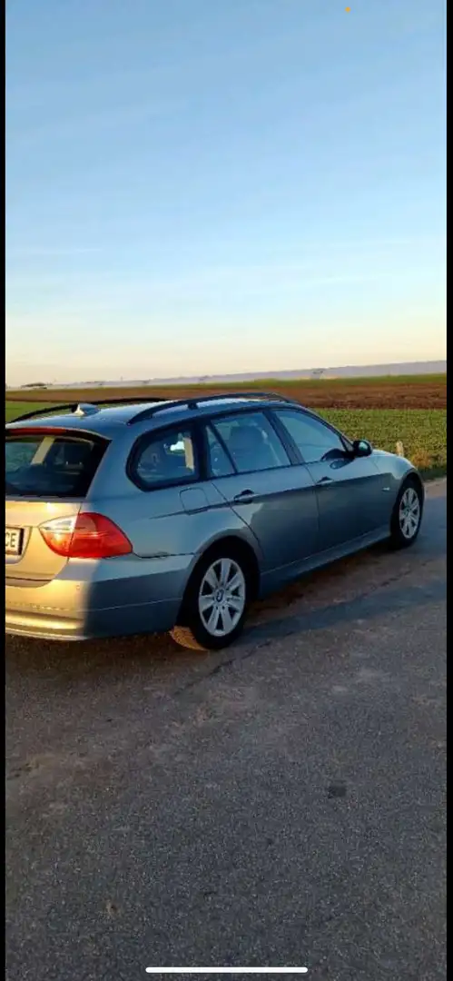 BMW 318 318d Touring Österreich-Paket - 1