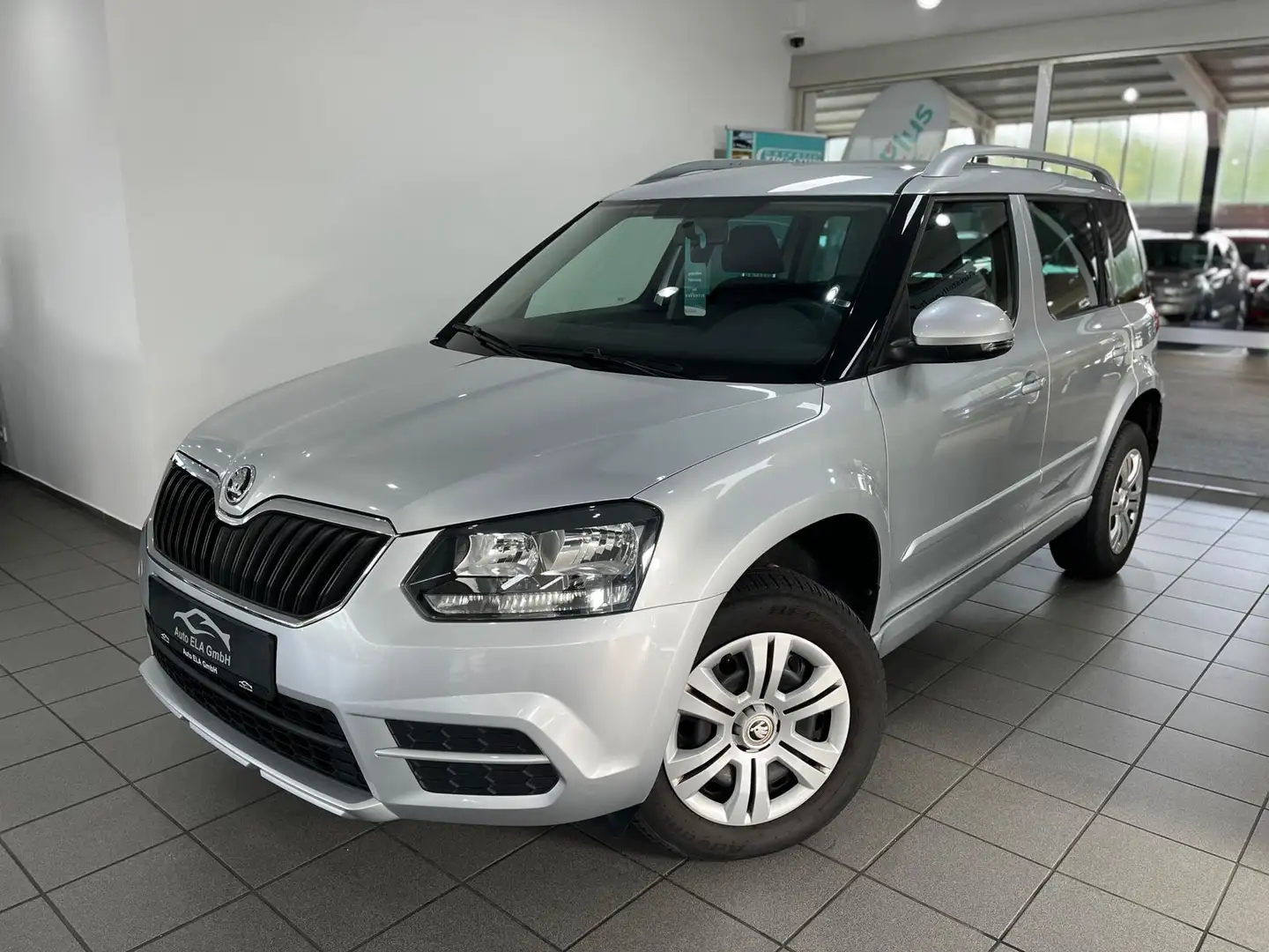 Skoda Yeti 1.2 TSI DSG Aut. 1.Hand|AHK|PDC|Sitzheizung Silber - 2