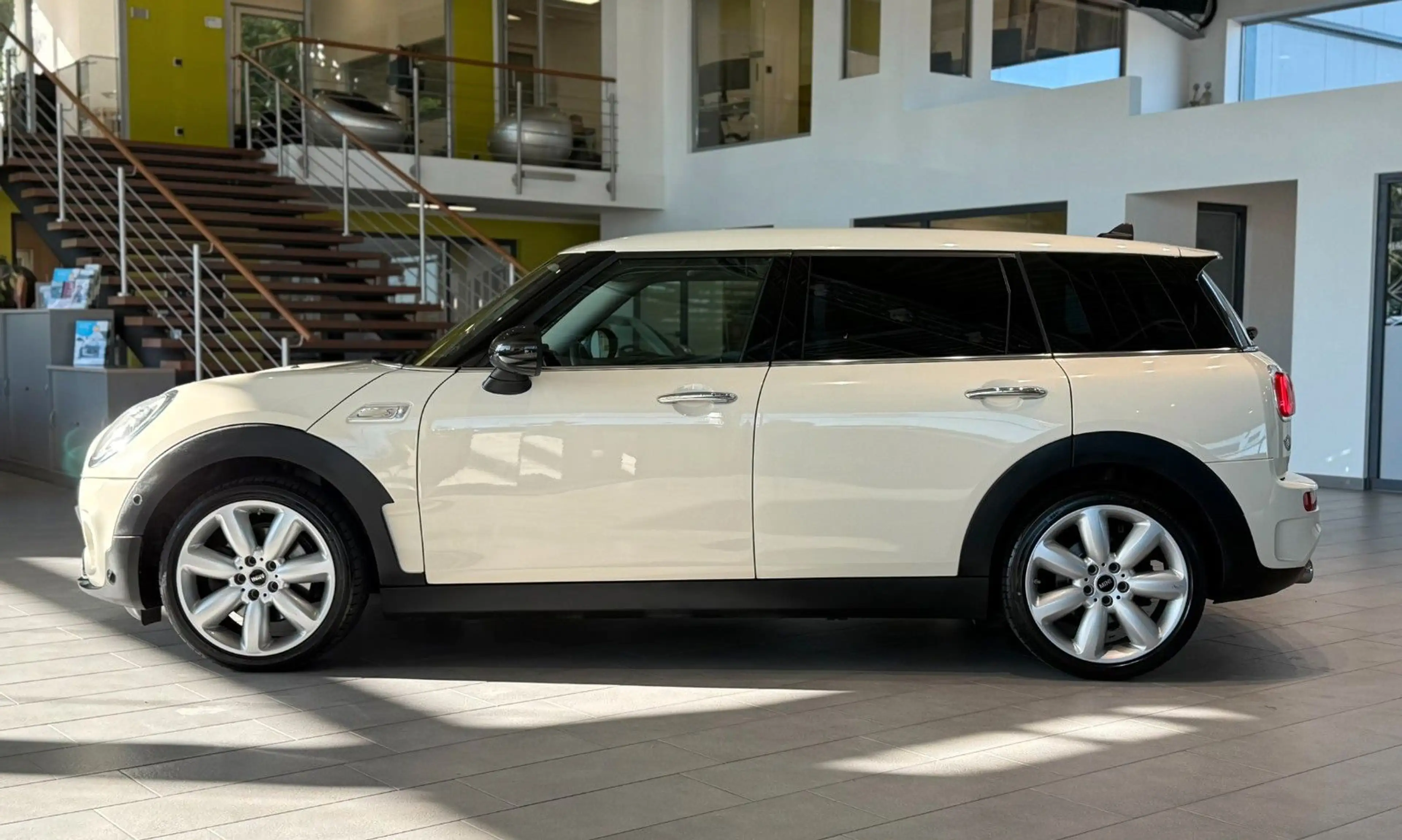 MINI Cooper S Clubman — photo 2