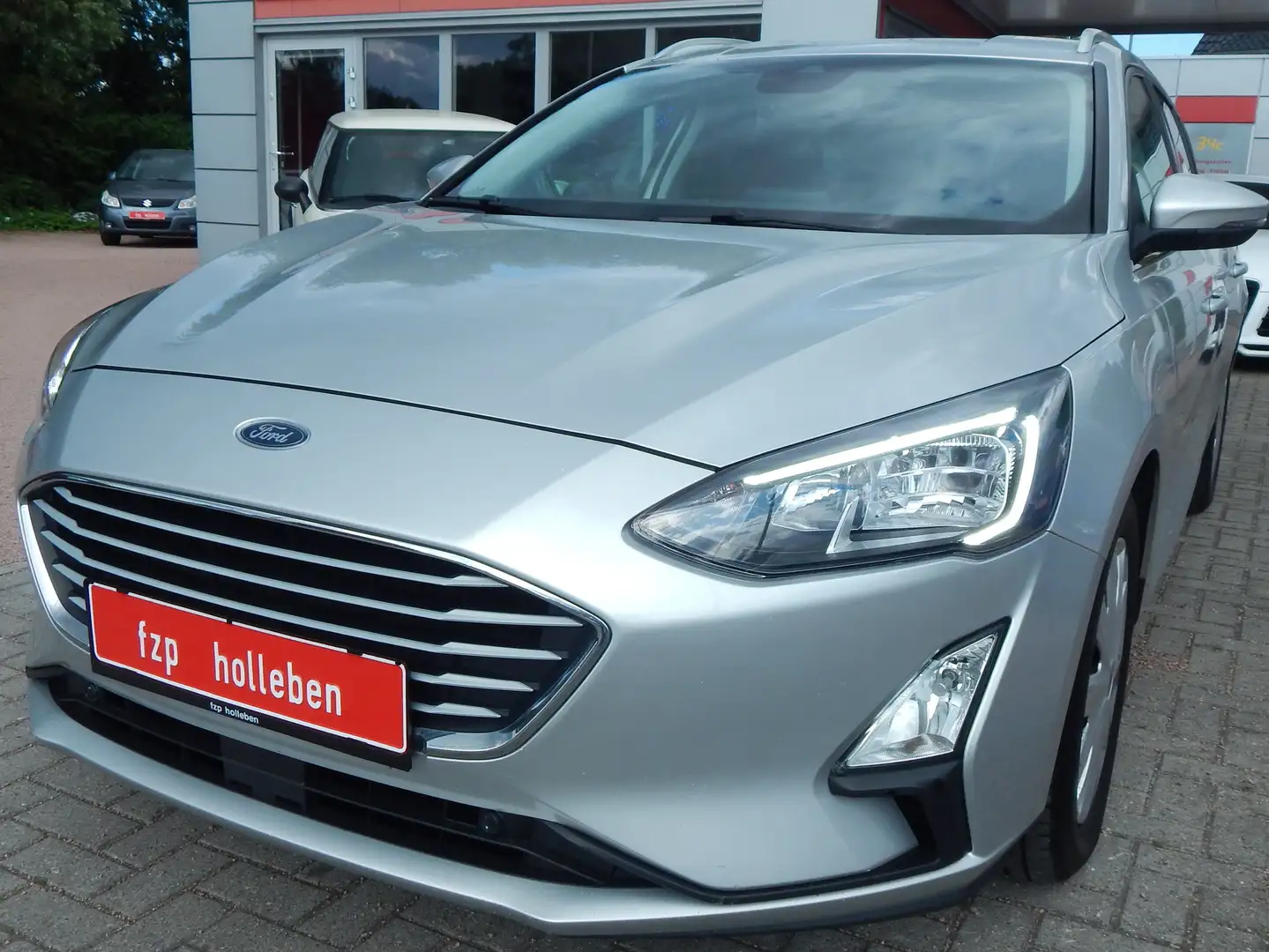 Ford Focus Cool AUTOMATIK LED-SCHEINWERFER NAVI MWST Silber - 1
