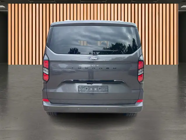 Ford Tourneo Custom view 5