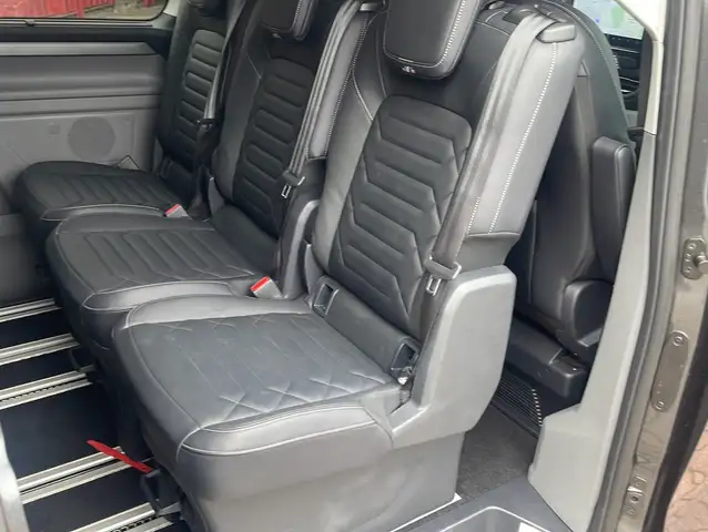 Ford Tourneo Custom view 11