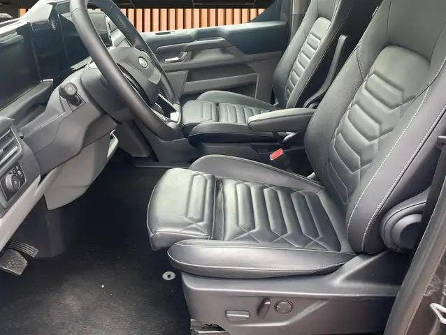 Ford Tourneo Custom view 10