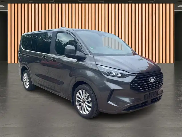 Ford Tourneo Custom view 7