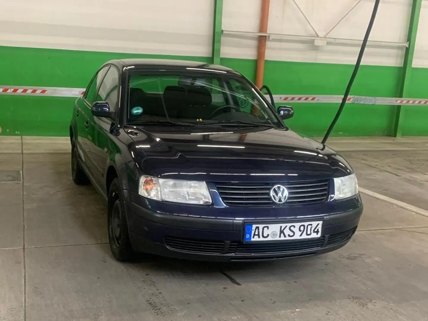 Volkswagen Passat Passat 1.6 Blue - 1