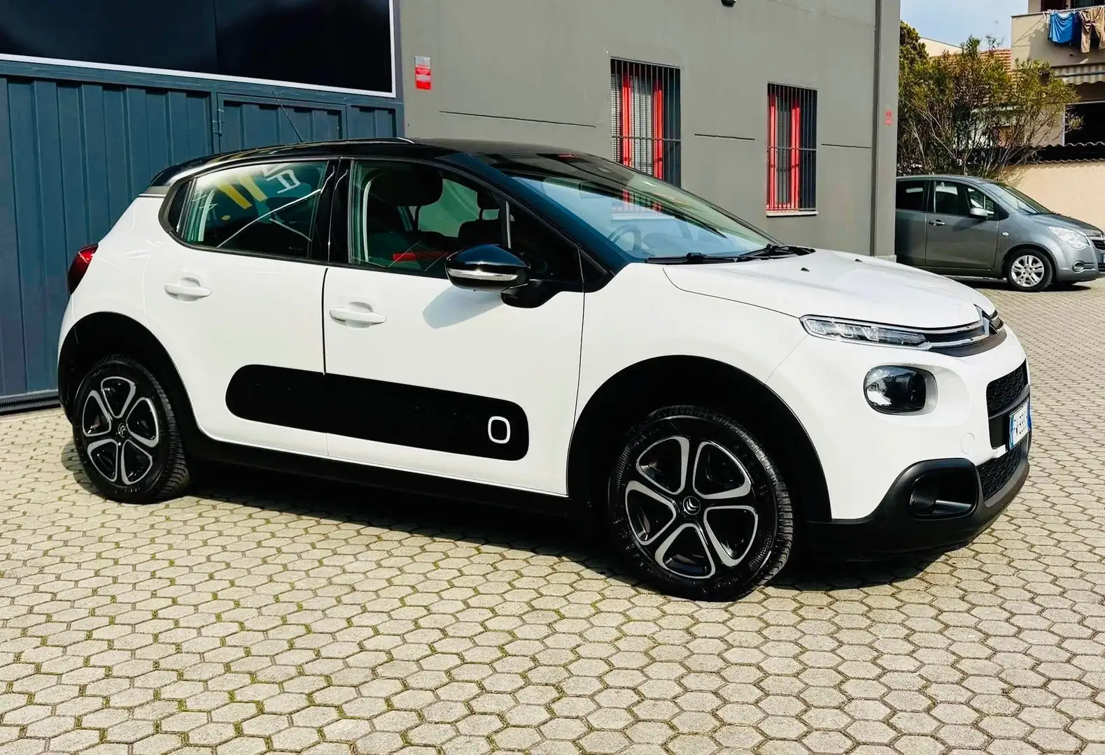 Citroen C3 CITROEN C3 1.2 CAMBIO AUTOMATICO Weiß - 2