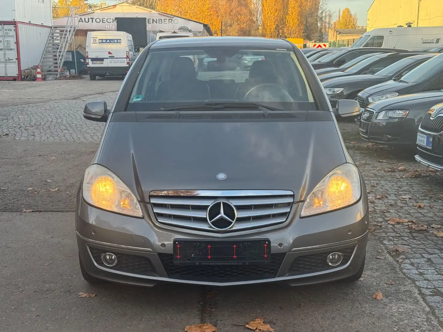 Mercedes-Benz A 180 A Avantgarde nur 64.500 TKM Grau - 2