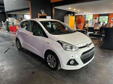 i10 1.0i - AUTOMATIQUE - CPTR AV + AR - A/C - MEDIA