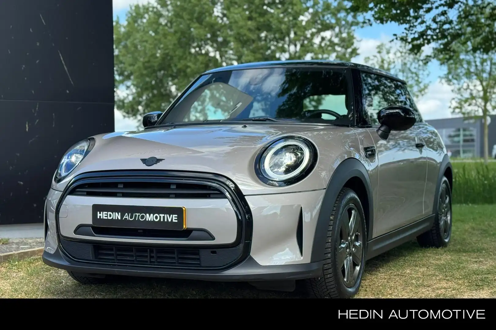 MINI Cooper Mini 1.5 Camden Go Edition Automaat | Navigatie | Grau - 1