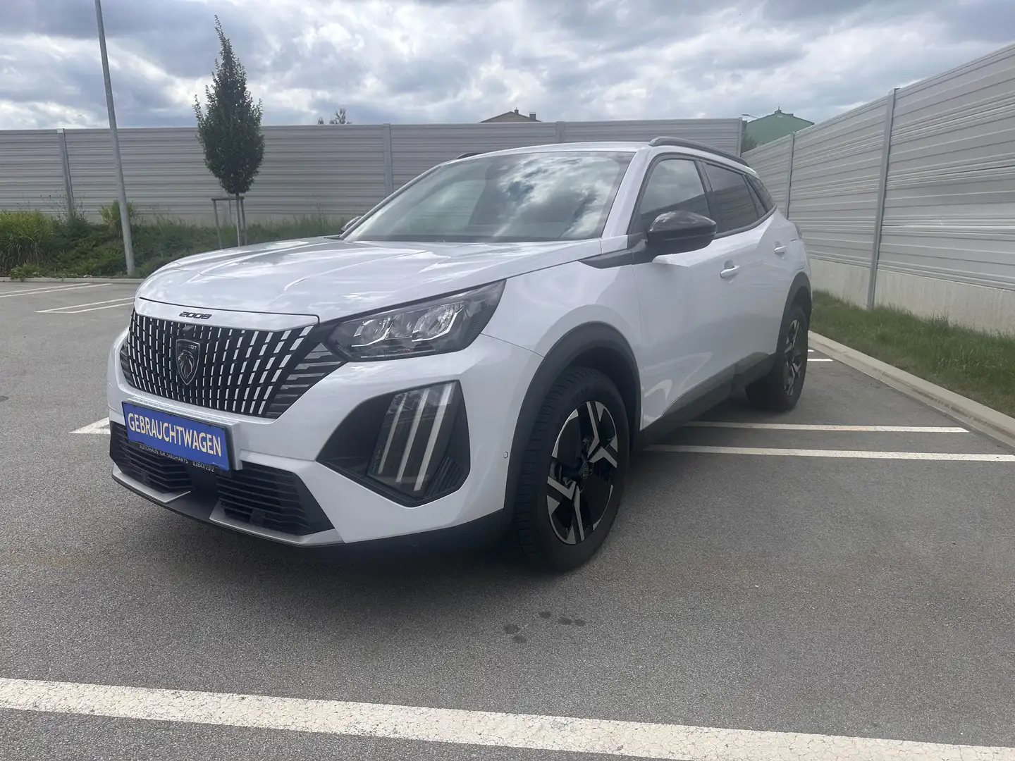 Peugeot 2008 ALLURE PT100 Weiß - 2