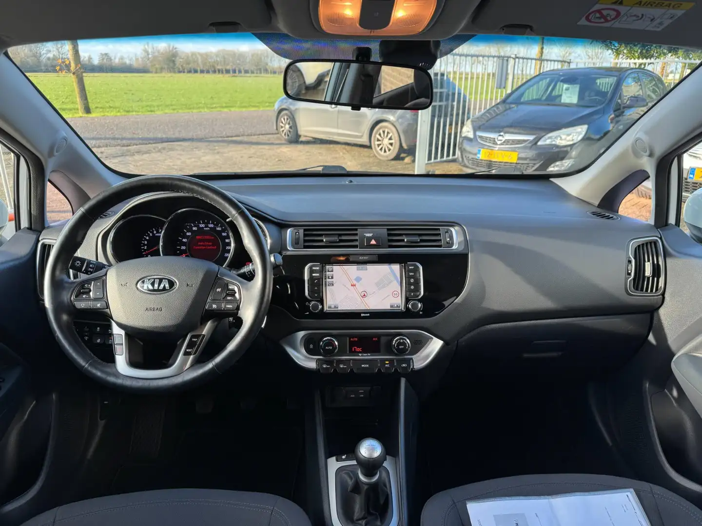 Kia Rio 1.2 CVVT ExecutiveLine CAMERA / STOELVERWARMING / Wit - 2