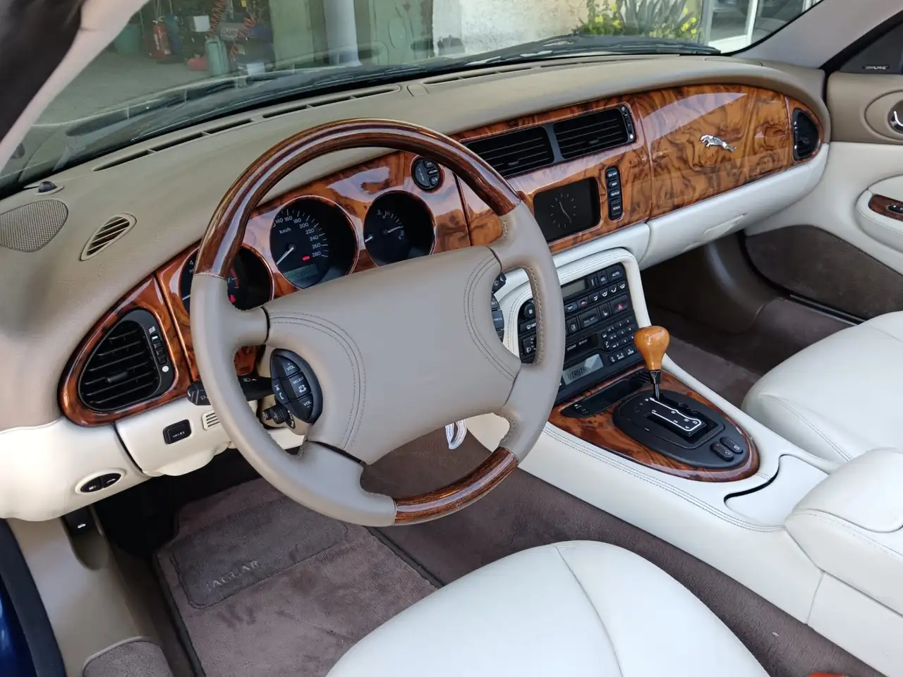 Jaguar XKR Convertible 4.0, foto 7