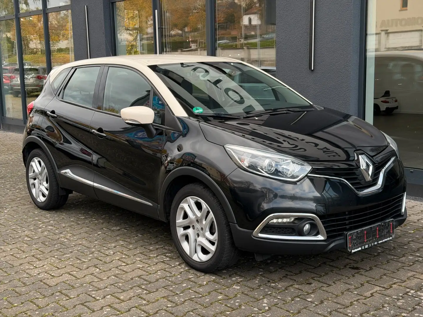 Renault Captur Luxe / Kamera / Sitzheizung Schwarz - 1
