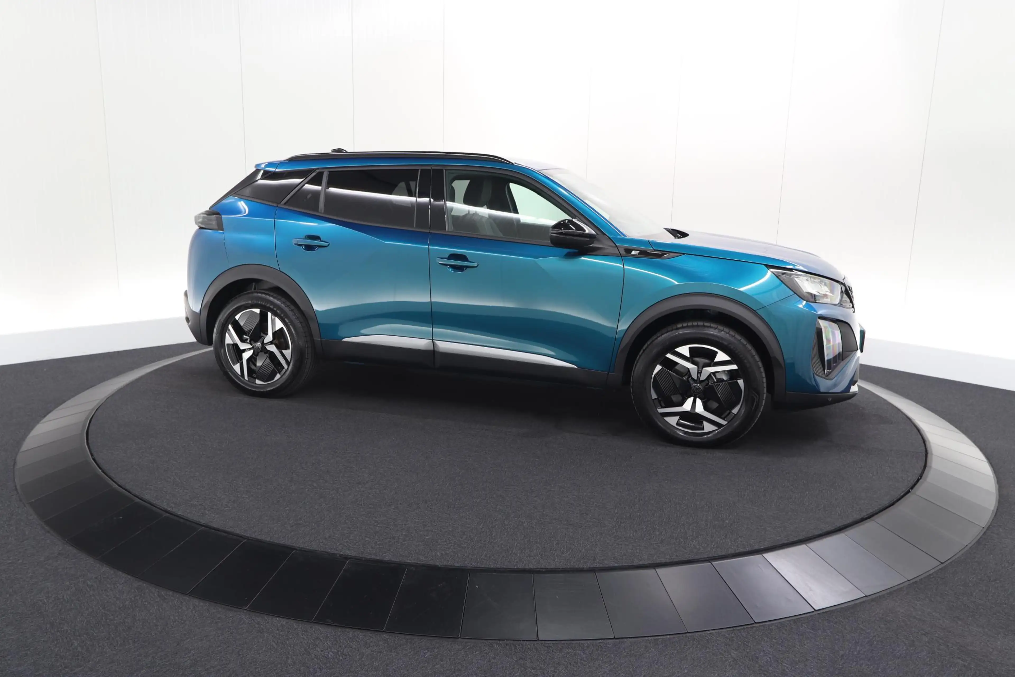Peugeot e-2008 EV Allure 54 kWh | SOH 97,4% | 11 KW Lader | Apple — photo 5