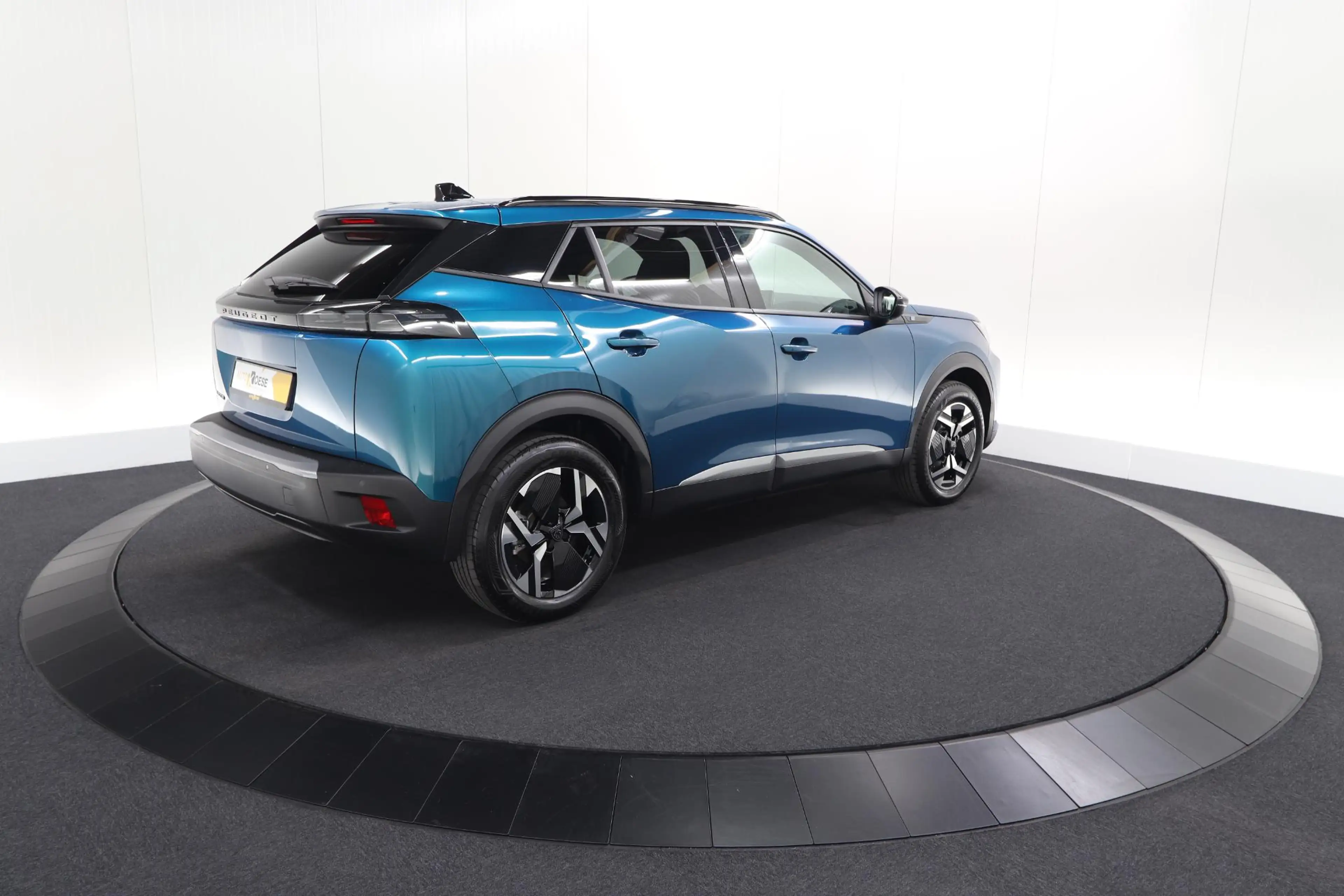 Peugeot e-2008 EV Allure 54 kWh | SOH 97,4% | 11 KW Lader | Apple — photo 14