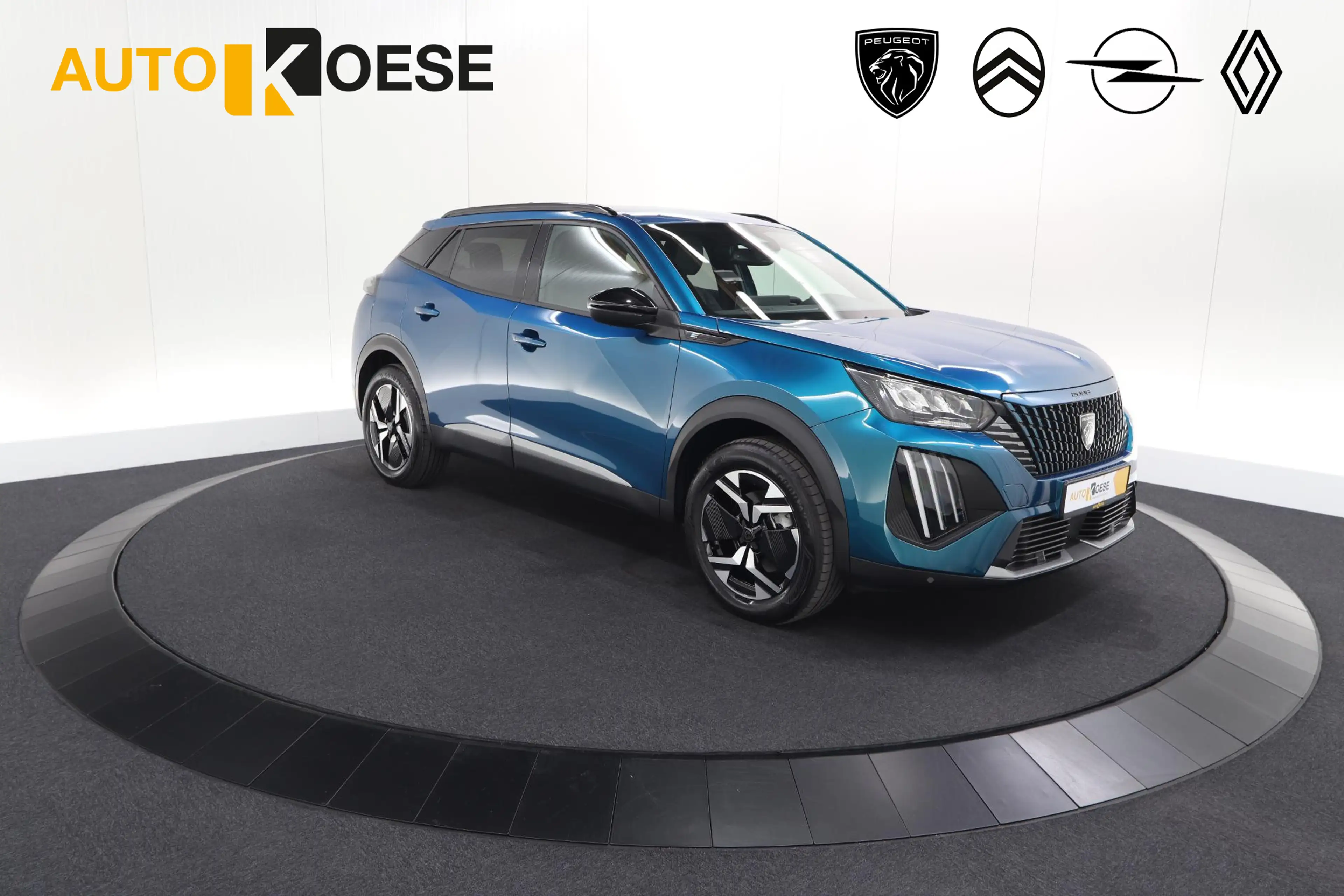 Peugeot e-2008 EV Allure 54 kWh | SOH 97,4% | 11 KW Lader | Apple