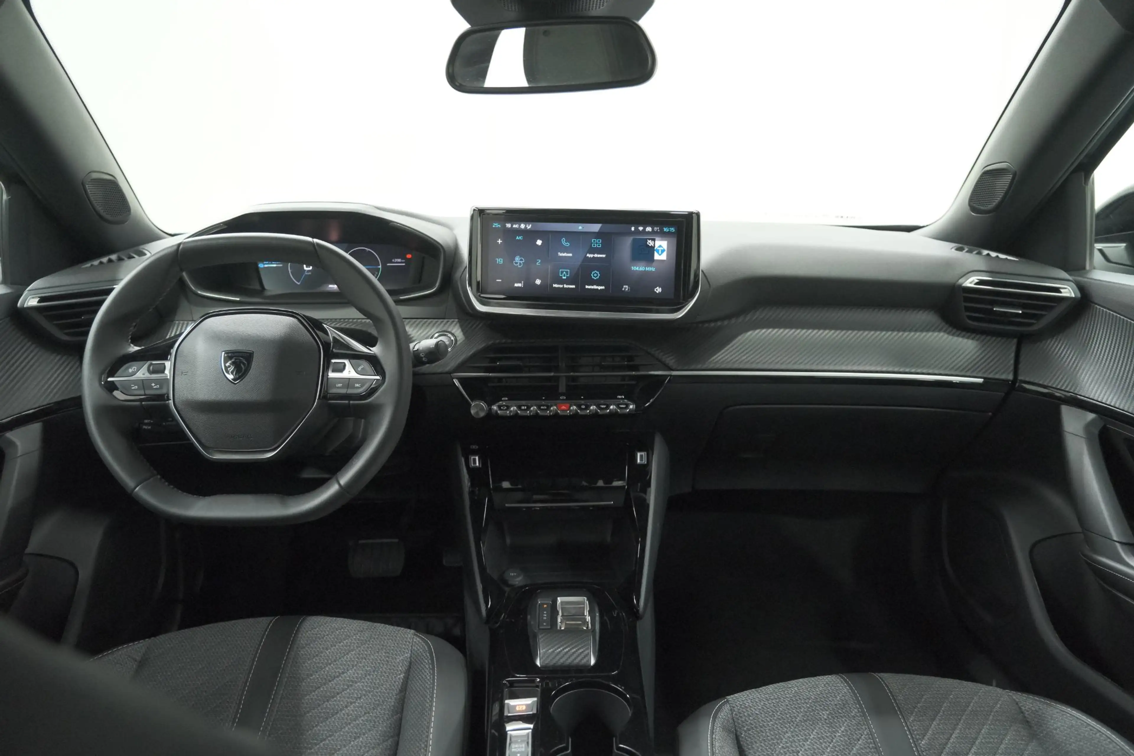 Peugeot e-2008 EV Allure 54 kWh | SOH 97,4% | 11 KW Lader | Apple — photo 2
