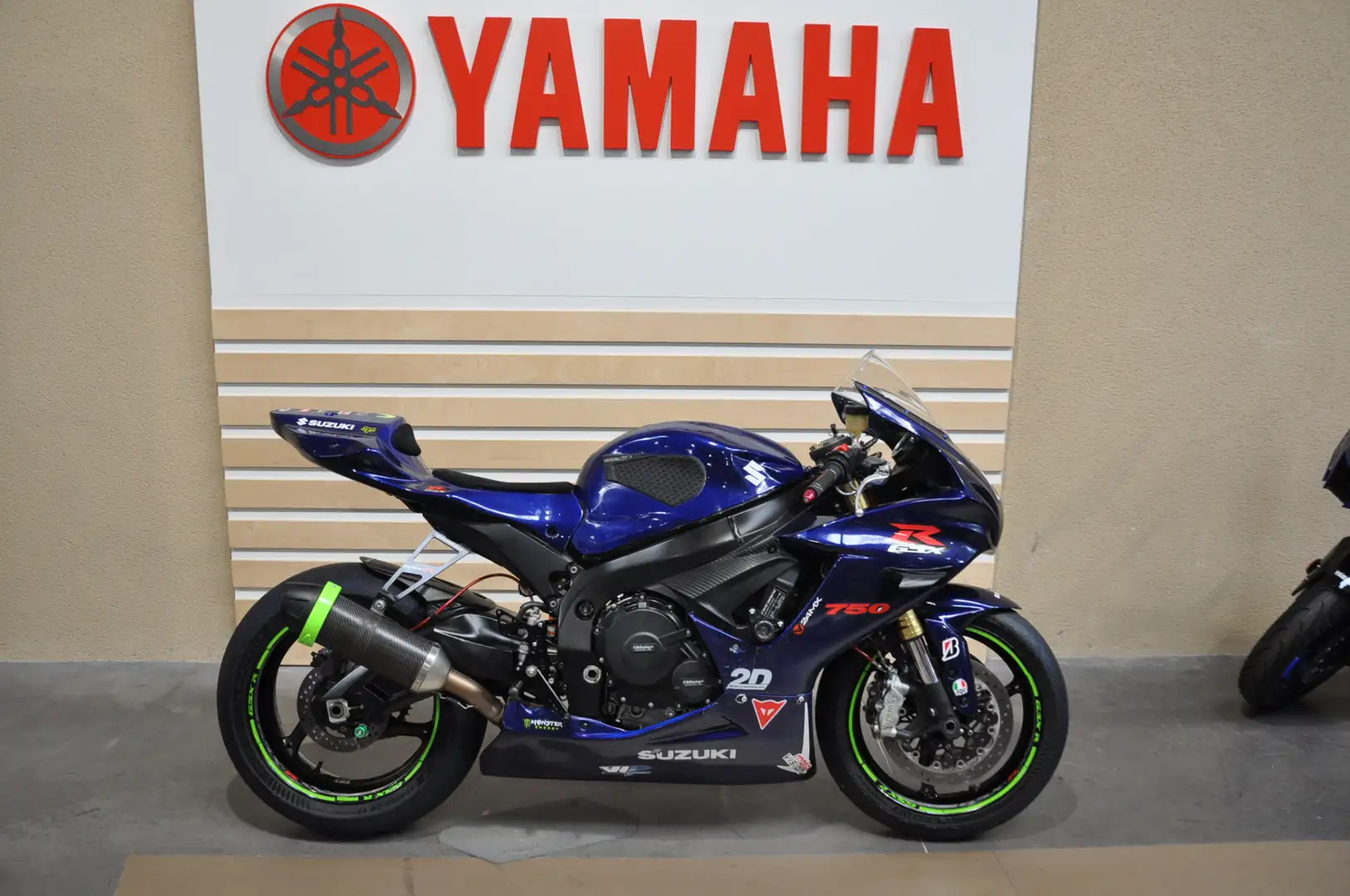 Suzuki GSX-R 750 Burdeos - 1