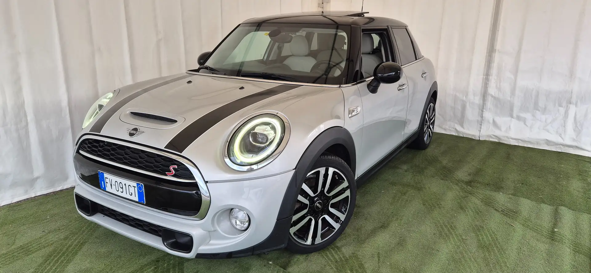 MINI Cooper SD 2.0 170CV TETTO P. 2019 Gris - 1
