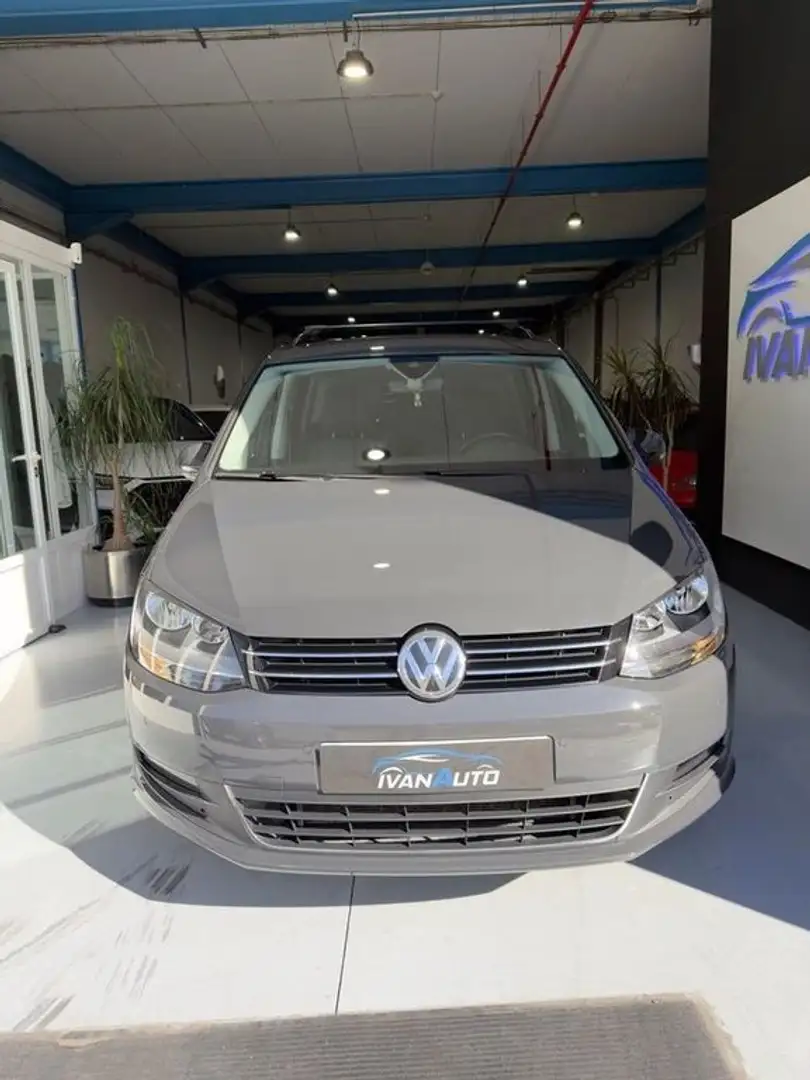 Volkswagen Sharan 1.4 TSI Advance DSG 110kW Plateado - 2