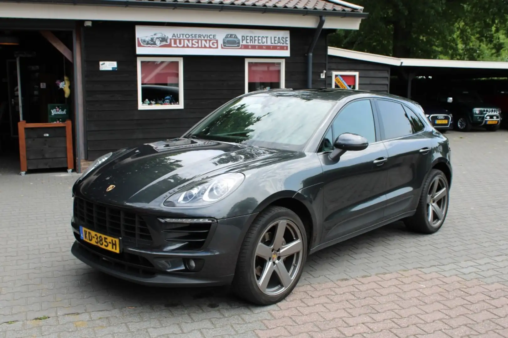 Porsche Macan 2.0 LUCHTVERING  PANODAK  SPORTCHRONO Grijs - 1