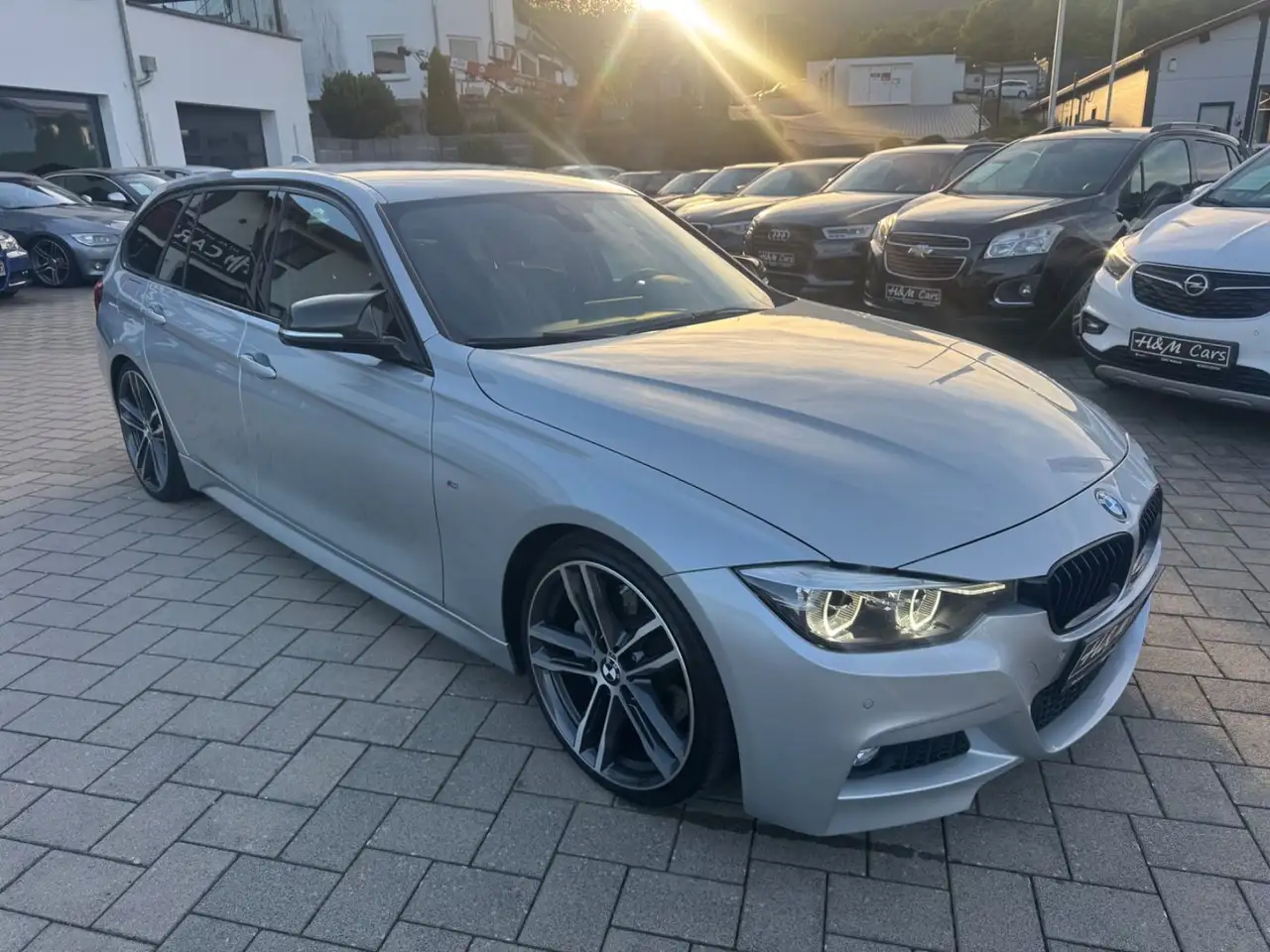 BMW 340i TOURING 326CH - M-SPORT - HUD - ATTELAGE - SELLERIE CUIR