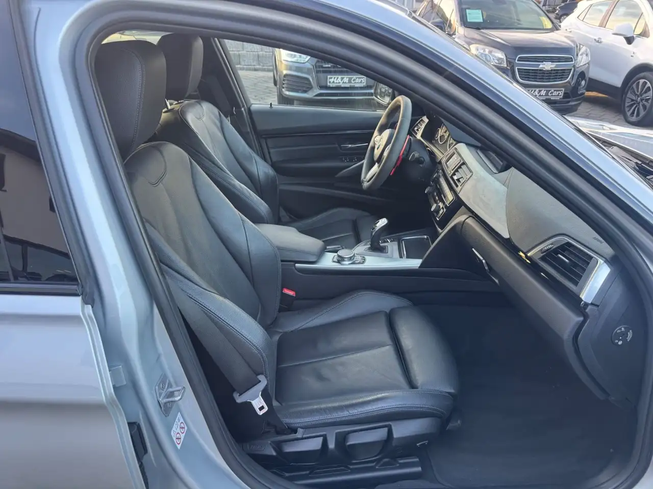 BMW 340i TOURING 326CH - M-SPORT - HUD - ATTELAGE - SELLERIE CUIR