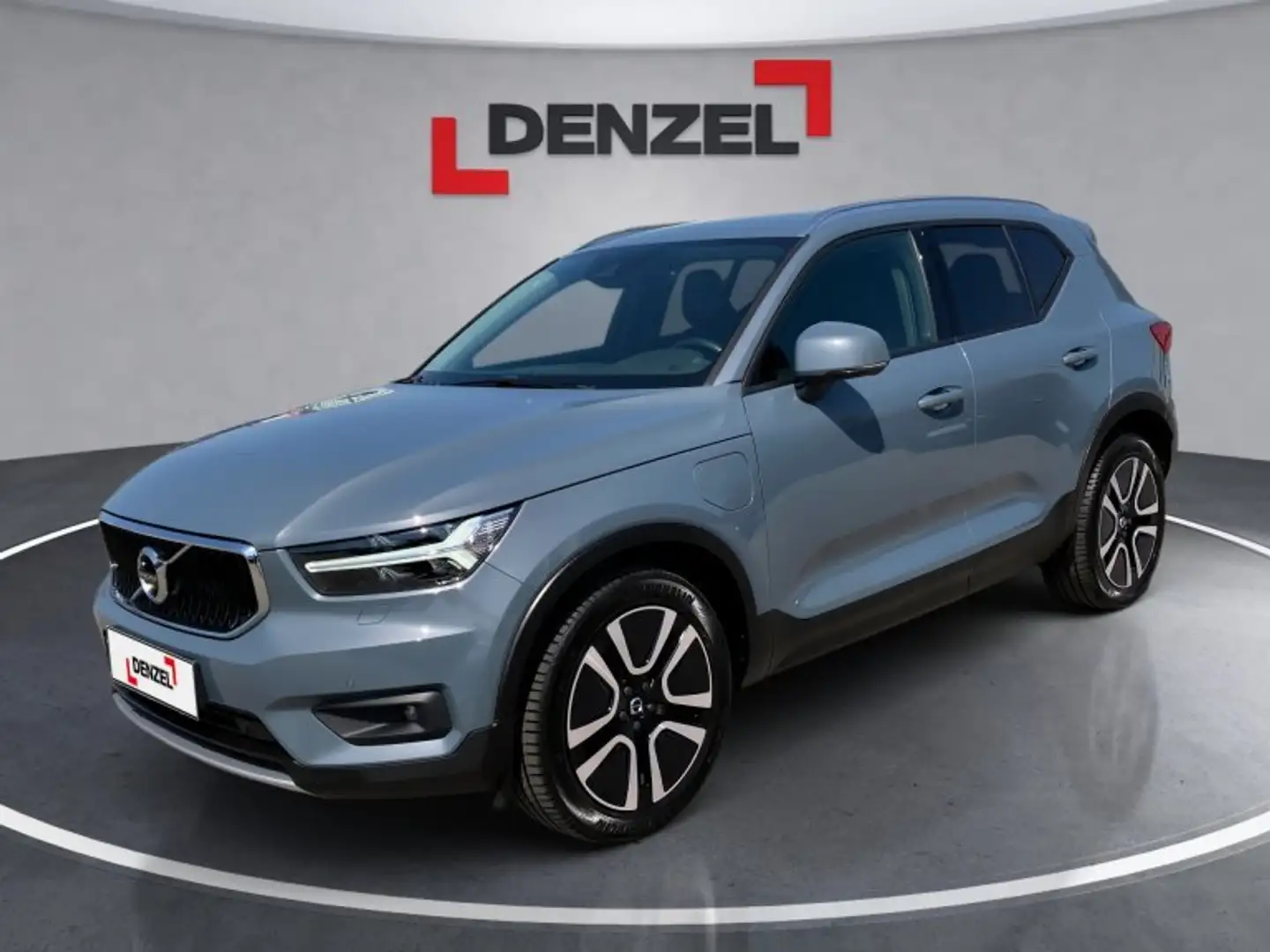 Volvo XC40 T5 PHEV FWD Momentum Pro Aut. Grau - 1