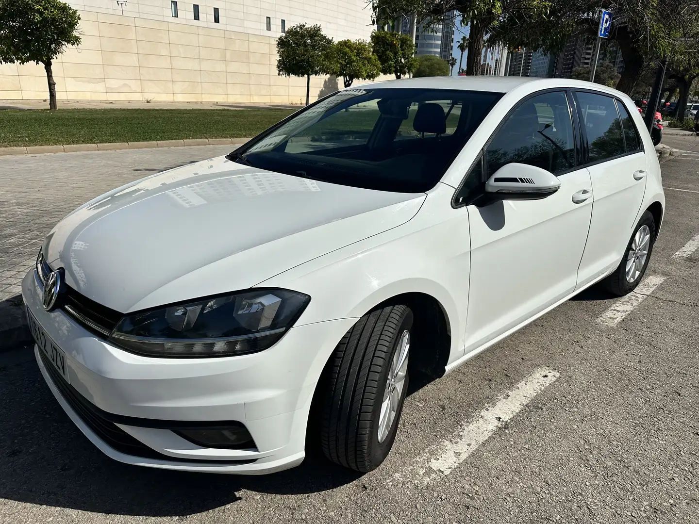 Volkswagen Golf Golf 1.0 TSI CR BMT Bluemotion 115 Bluemotion Blanco - 1