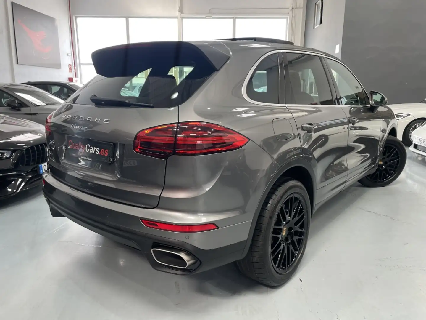 Porsche Cayenne Diesel Aut. Gris - 2