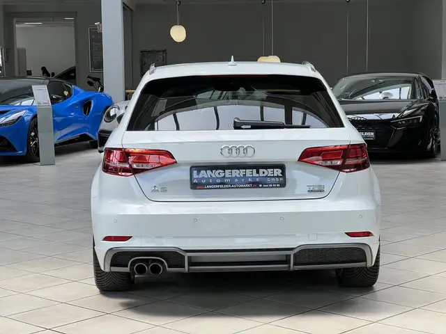 Audi A3 view 4