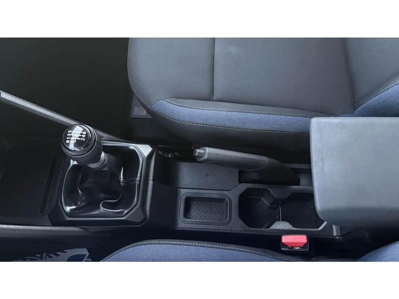Dacia Duster — photo 16