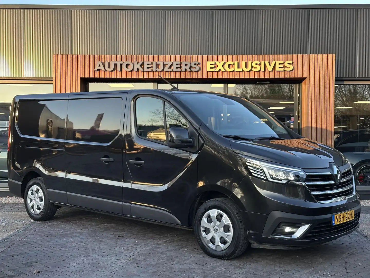 Renault Trafic 2.0 dCi 130 T30 L2H1 Work Edition Airco LED DAB+ C Noir - 1