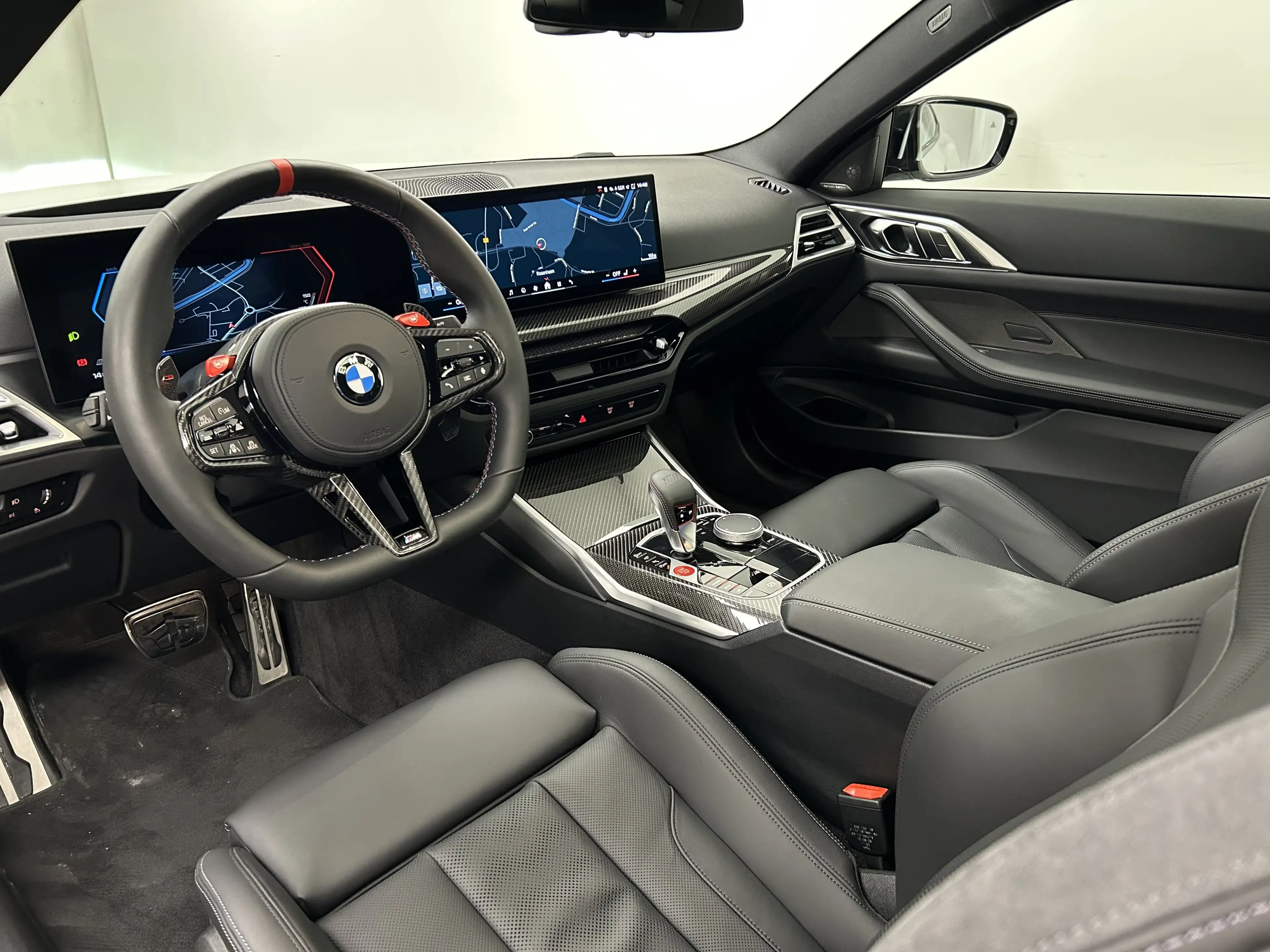 BMW M4 Competition Coupé — photo 35