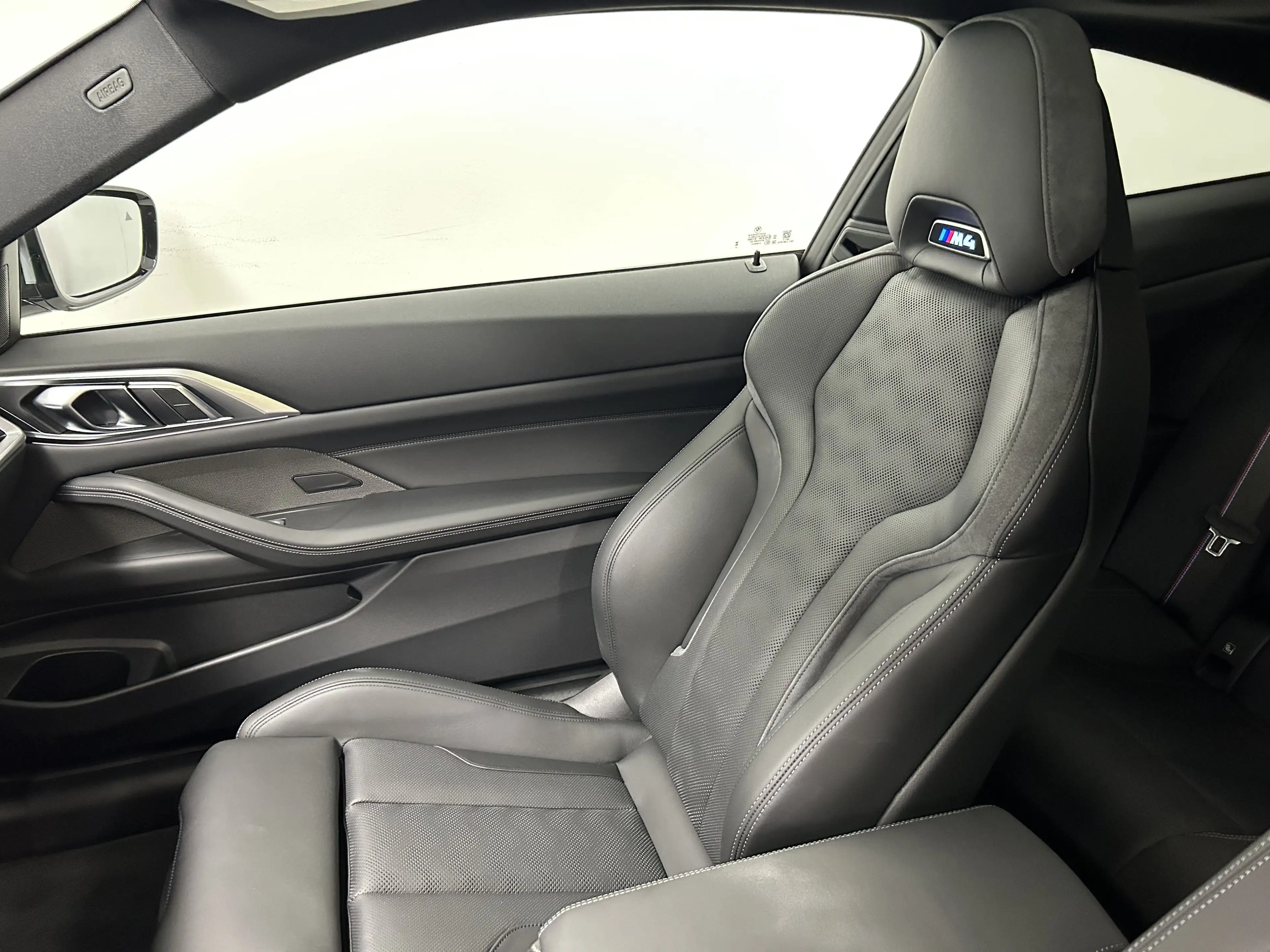 BMW M4 Competition Coupé — photo 40