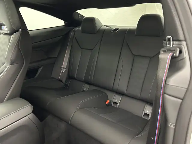 BMW M4 view 21
