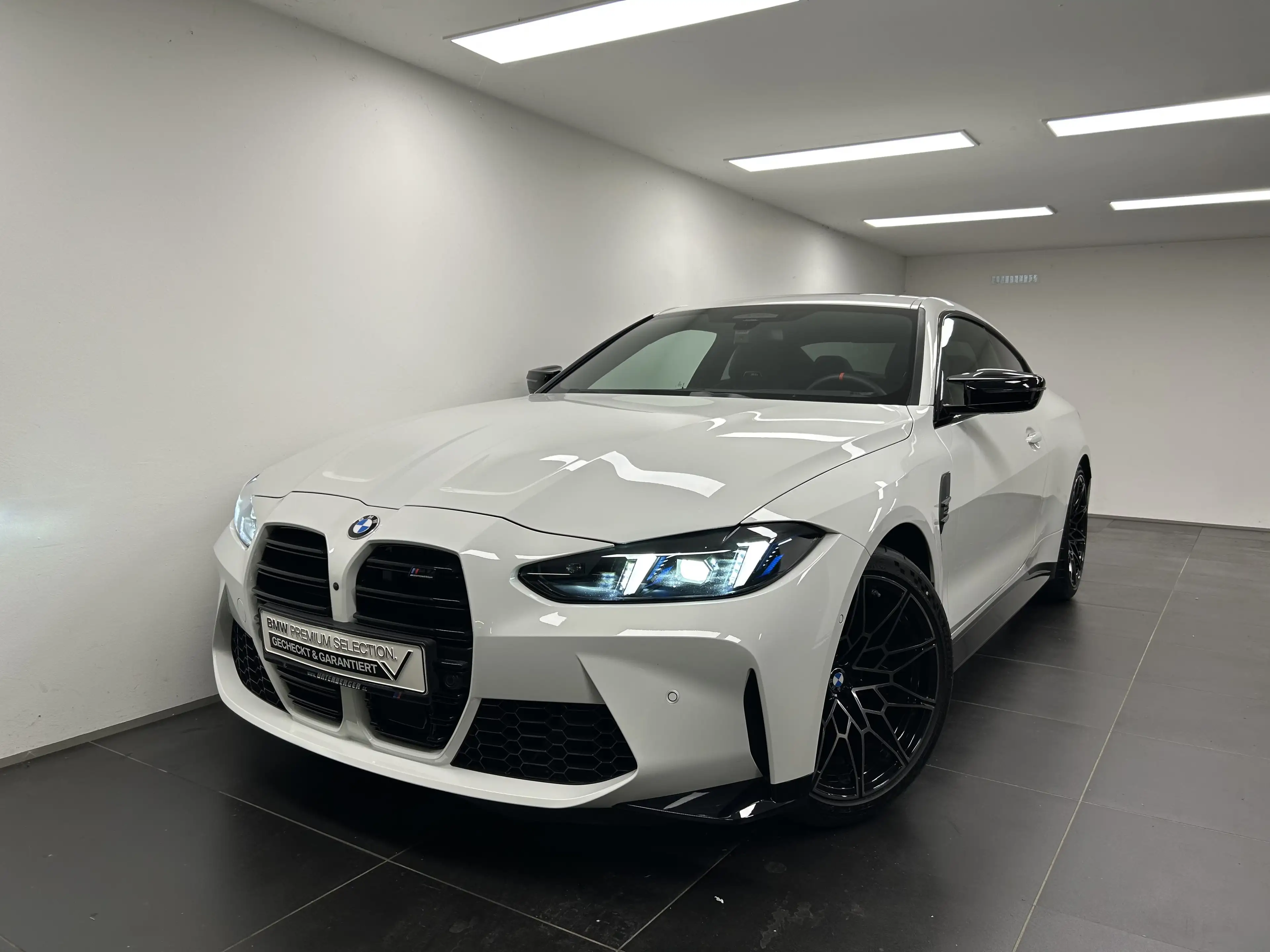BMW M4 Competition Coupé — photo 7