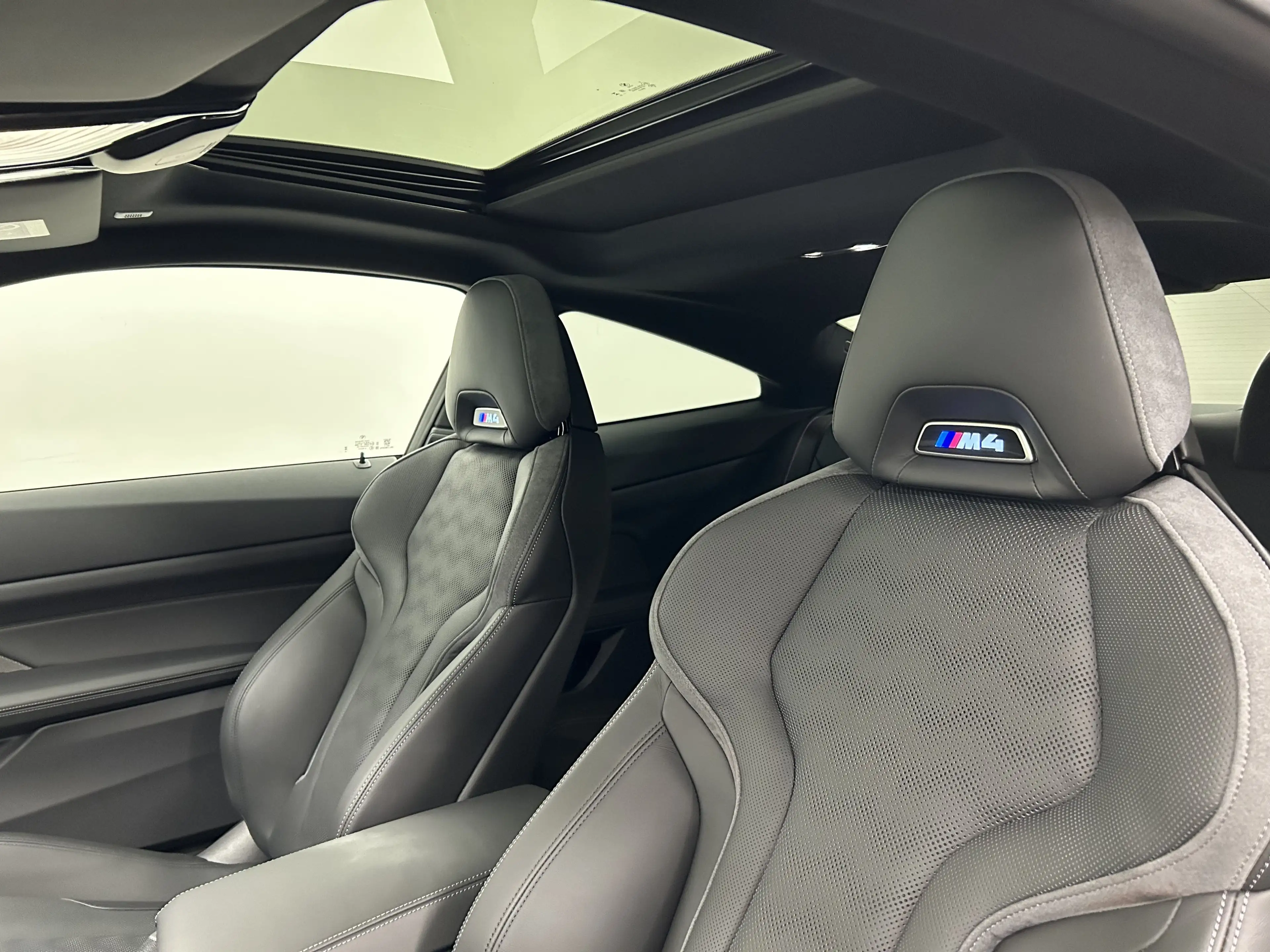 BMW M4 Competition Coupé — photo 38