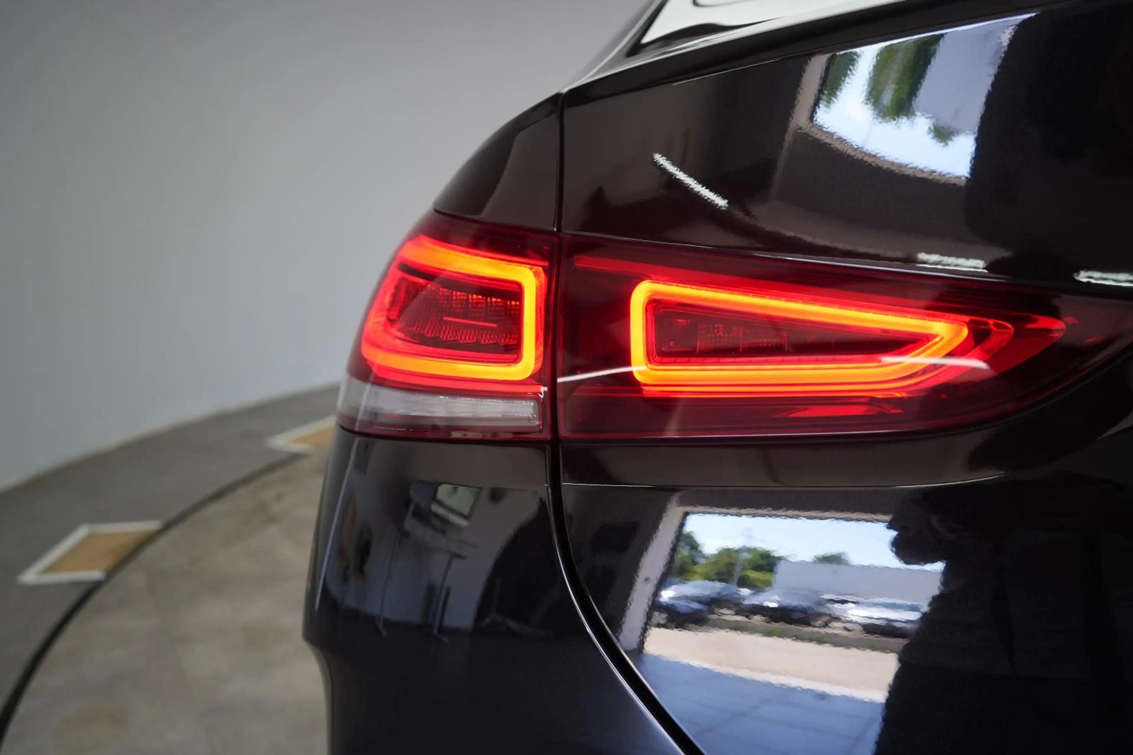 Mercedes-Benz GLE 400 d 4Matic AMG  Leder/Distronic/Pano/HUD/S — photo 12
