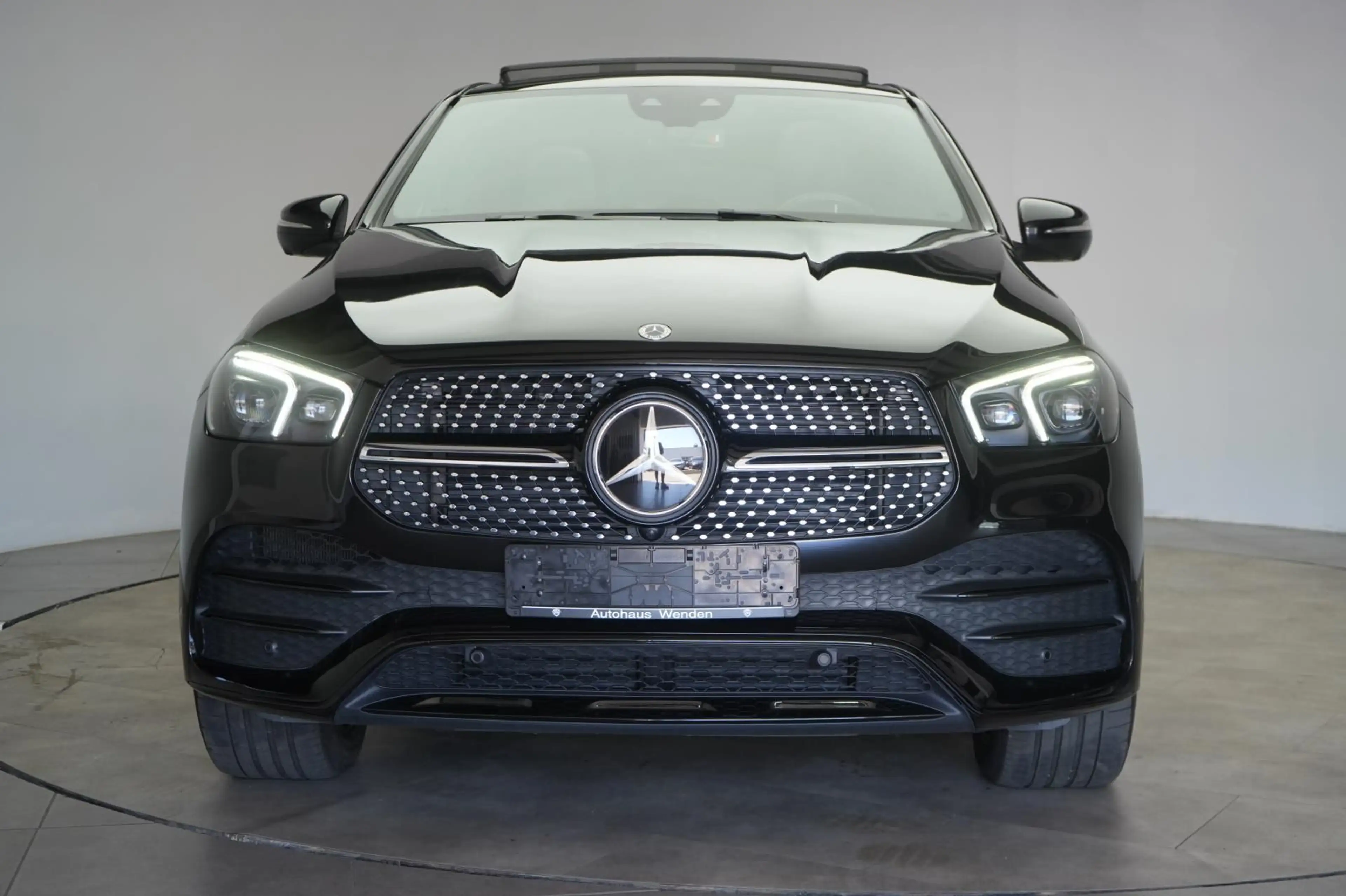 Mercedes-Benz GLE 400 d 4Matic AMG  Leder/Distronic/Pano/HUD/S — photo 2