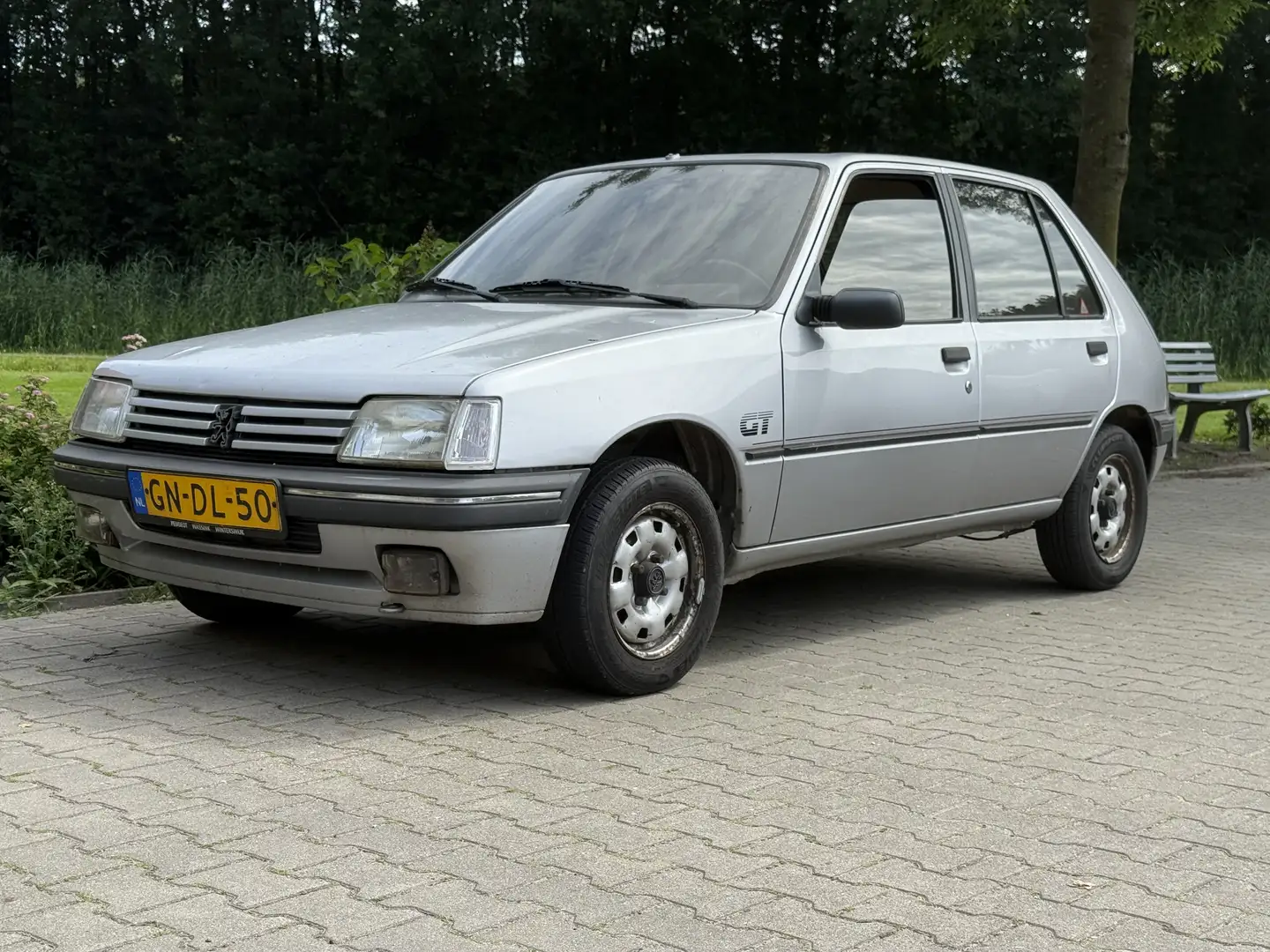 Peugeot 205 GT Grijs - 1
