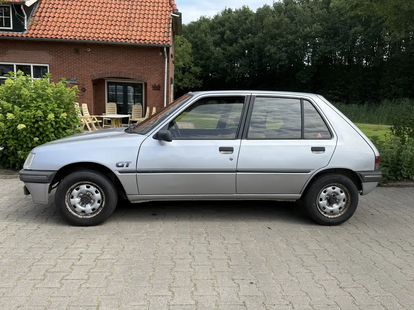 Peugeot 205 GT Grijs - 2
