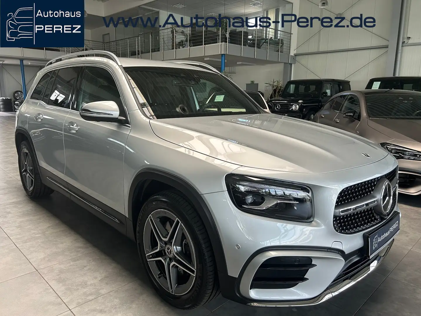 Mercedes-Benz GLB 250 4M AMG PREMIUM DISTRONIC-MEMORY-360° Argintiu - 1