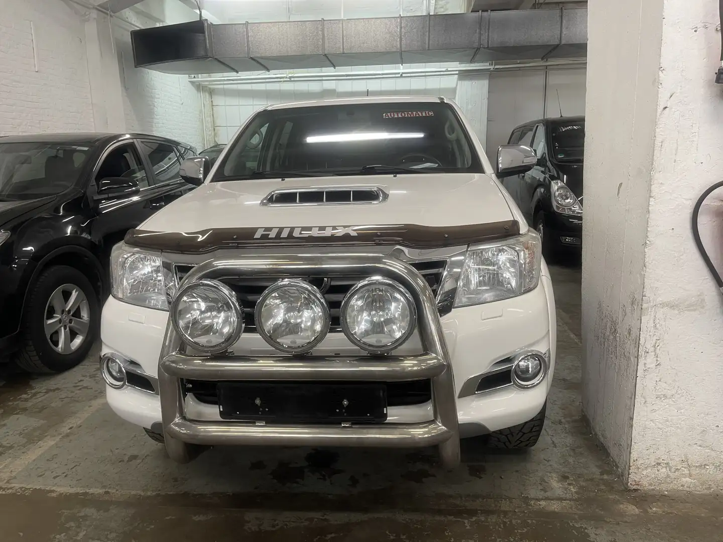 Toyota Hilux 3.0 D-4D 4WD STX invincible Export - 1