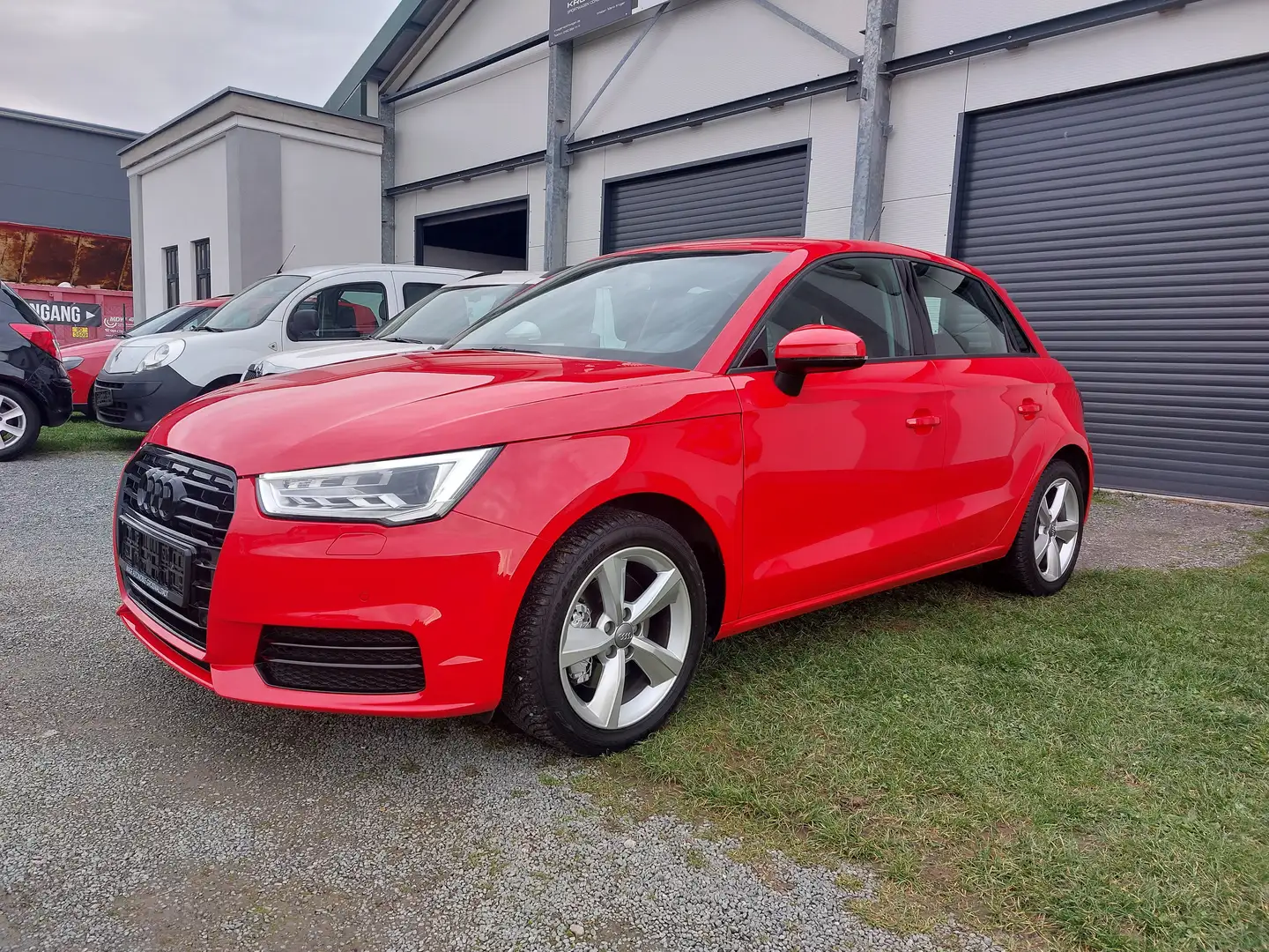 Audi A1 design/Navi/Automatic/SHZ/PDC/wenig KM Rouge - 1