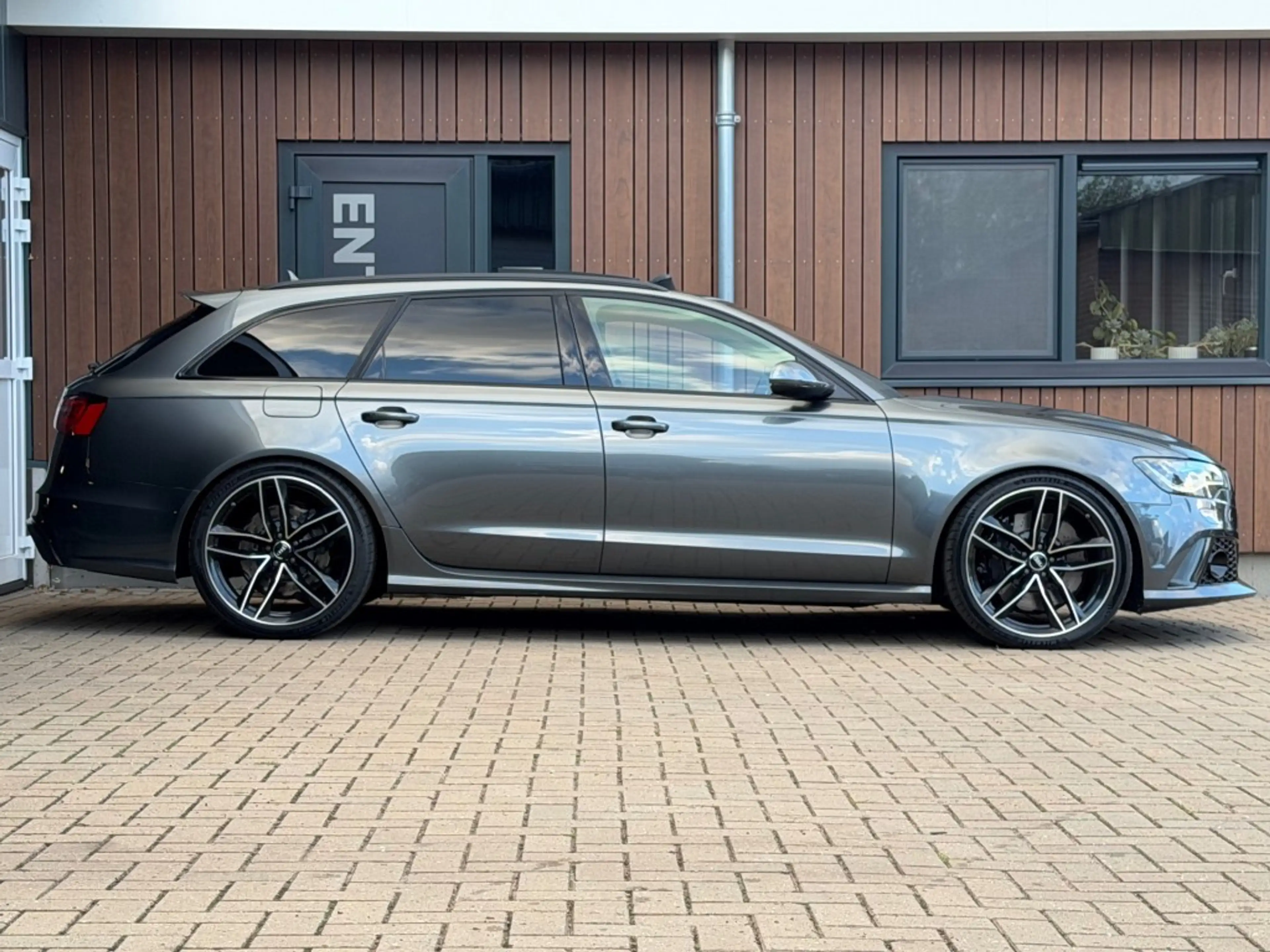 Audi RS6 4.0 V8 Audi Exclusive Luchtver. Carbon Alcantara — photo 3